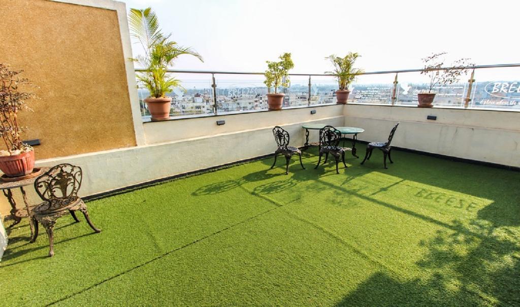 העיר בנגלור Hotel Pigeon International מראה חיצוני תמונה