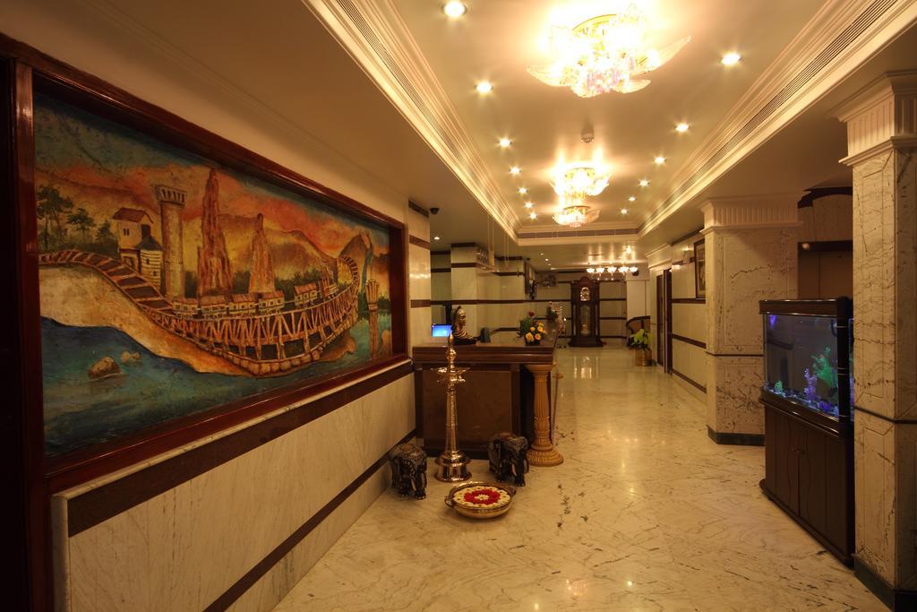העיר בנגלור Hotel Pigeon International מראה חיצוני תמונה