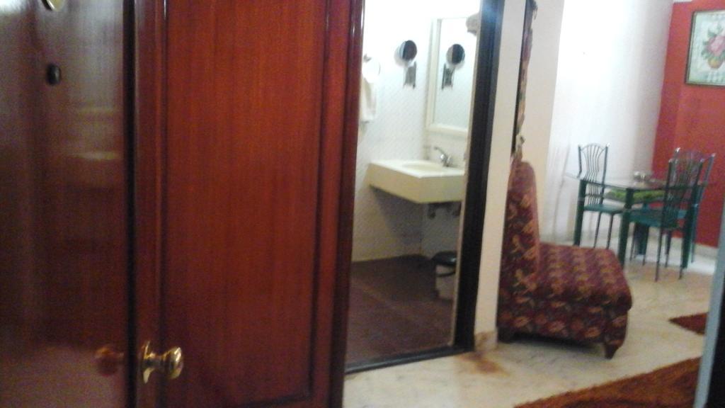 העיר בנגלור Hotel Pigeon International מראה חיצוני תמונה
